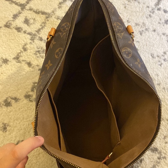 Louis Vuitton Monogram PM zipper. AUTHENTIC - Picture 4 of 12